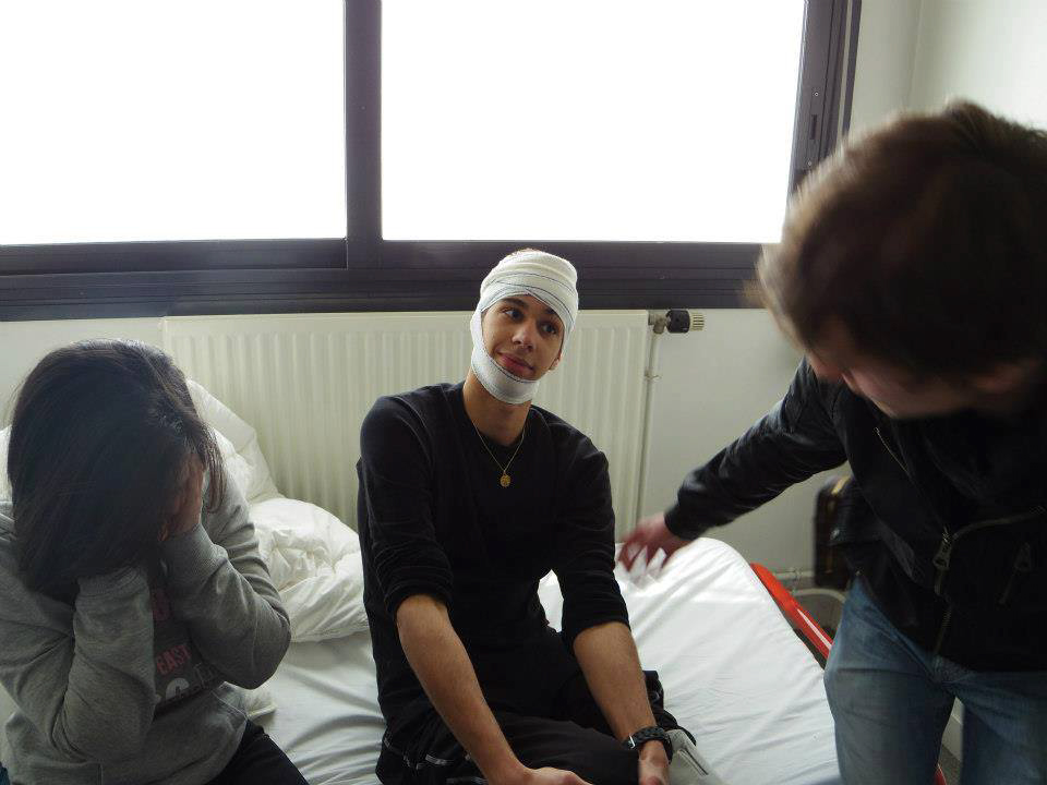 Au Jour le Jour — Ton brut et immersif